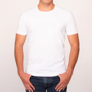 Camiseta blanca hombre con frase qué más pues aqua green bebas